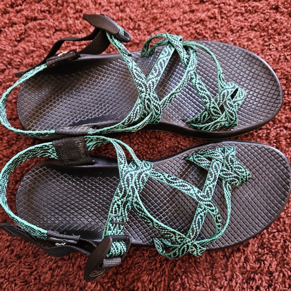 Chaco sandles!!